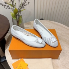 Louis Vuitton Flat Shoes